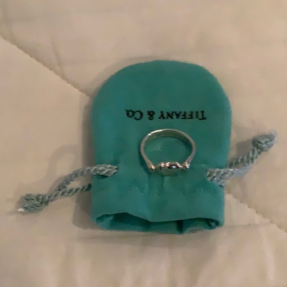 Tiffany & Co. Mini Bean Ring Size 5 Elsa Peretti with Pouch - Picture 6 of 6